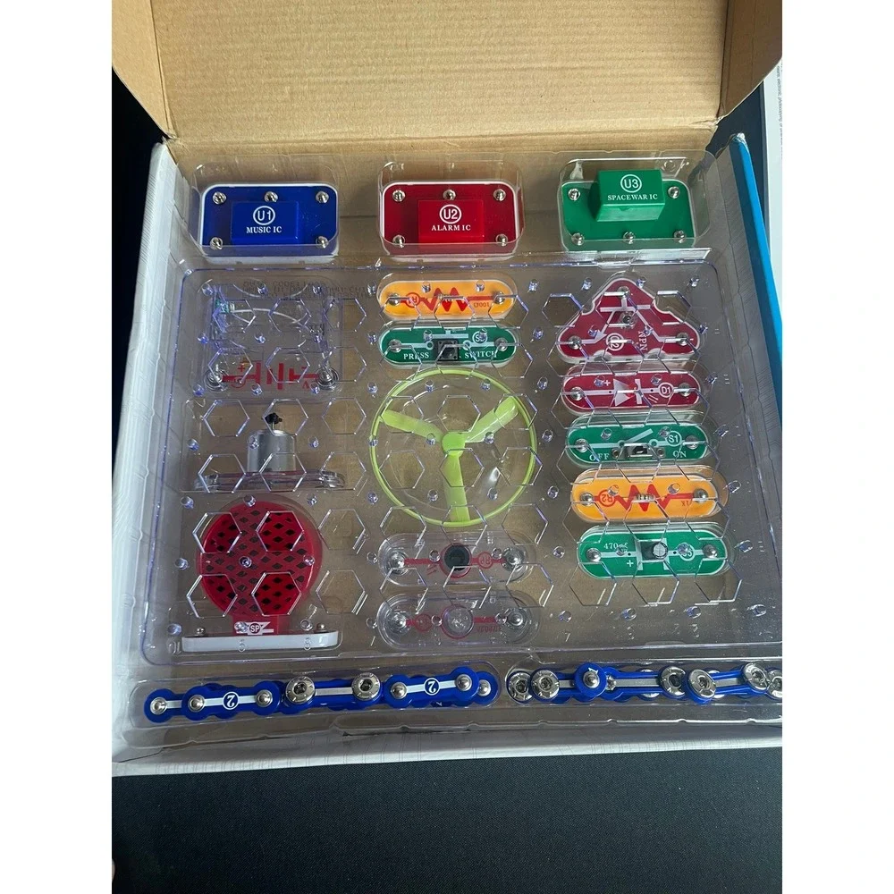 Elenco Snap Circuits Skill Builder SB-125 Electronics STEM Kit 125 Projects 31pc